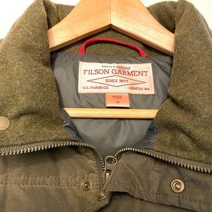 Waxed cotton Filson vest for men, never worn.
